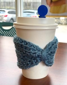 Coffee sleeve bow crochet pattern